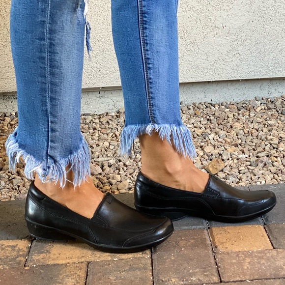 naturalizer slip on loafer